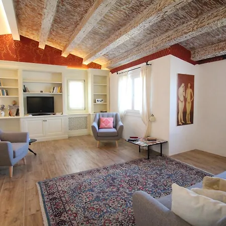 Art House Villa *
