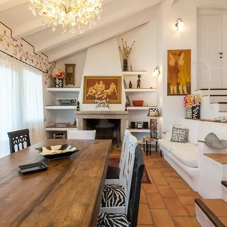 Art House Villa *